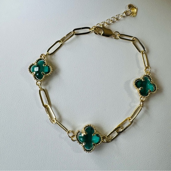 Women Brazilian Laminated God Gold and Green Modern Clover Bracelet with Defect - Picture 6 of 8